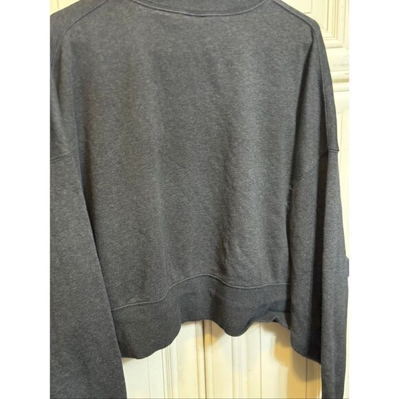 Nike Women's Essentials Heather Crew Neck Pullover Sweatshirt Dark Gray Medium - Picture 1 of 7